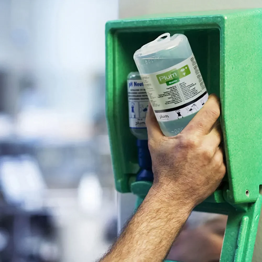 Butelka do płukania oczu Plum 0,9% roztwór chlorku sodu 500 ml - butelka 500 ml