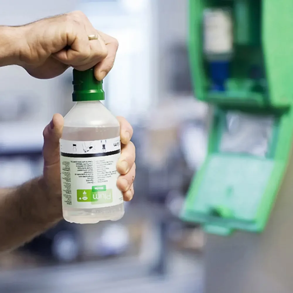 Butelka do płukania oczu Plum 0,9% roztwór chlorku sodu 500 ml - butelka 500 ml